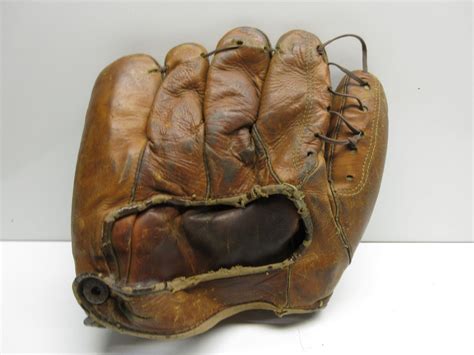 vintage baseball gloves made in usa.